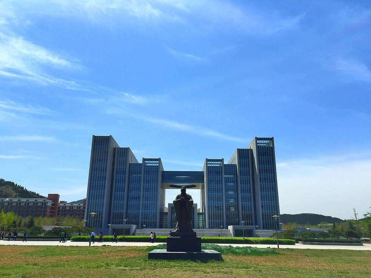 南开大学研究生学院的艺术生活探索